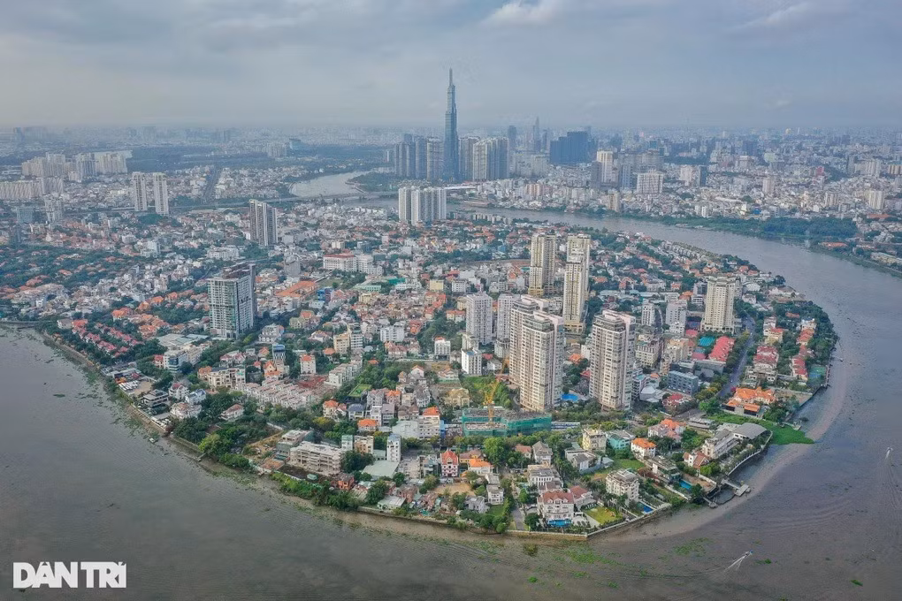 Bờ sông Sài Gòn đoạn qua phường Thảo Điền, TP Thủ Đức (Ảnh: IP Thiên).