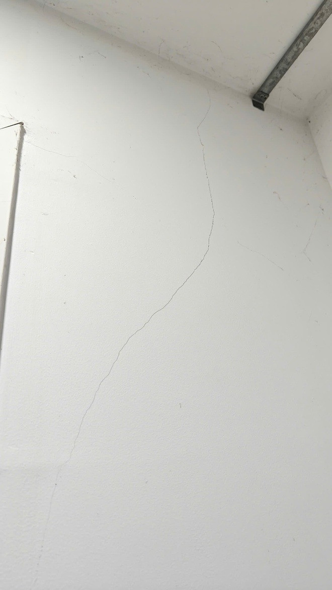 Có khoảng 300 căn hộ trong chung cư Diamond Riverside (quận 8) xuất hiện các vết nứt Có khoảng 300 căn hộ trong chung cư Diamond Riverside (quận 8) xuất hiện các vết nứt