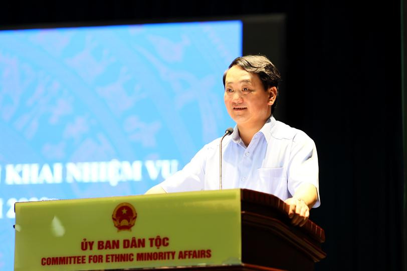 Bộ trưởng, Chủ nhiệm UBDT Hầu A Lềnh phát biểu chỉ đạo tại Hội nghị sơ kết. Ảnh: Báo Dân tộc