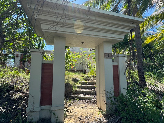 18 căn biệt thự vườn được đánh số ở vị trí cổng vào. 18 căn biệt thự vườn được đánh số ở vị trí cổng vào.