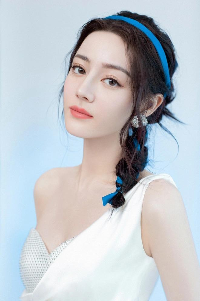 Địch Lệ Nhiệt Ba Địch Lệ Nhiệt Ba