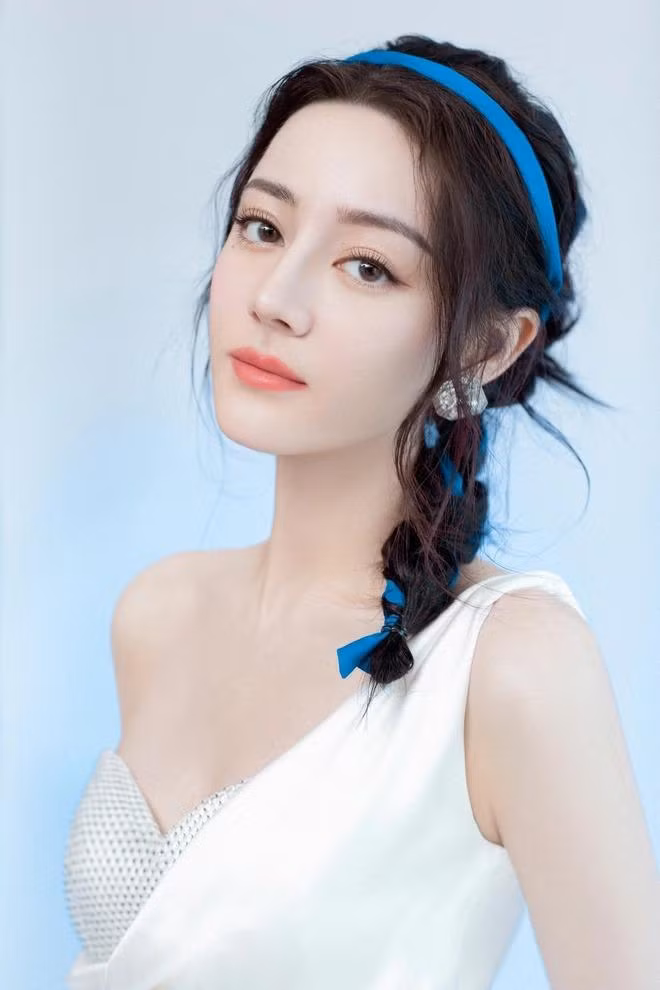 Địch Lệ Nhiệt Ba Địch Lệ Nhiệt Ba