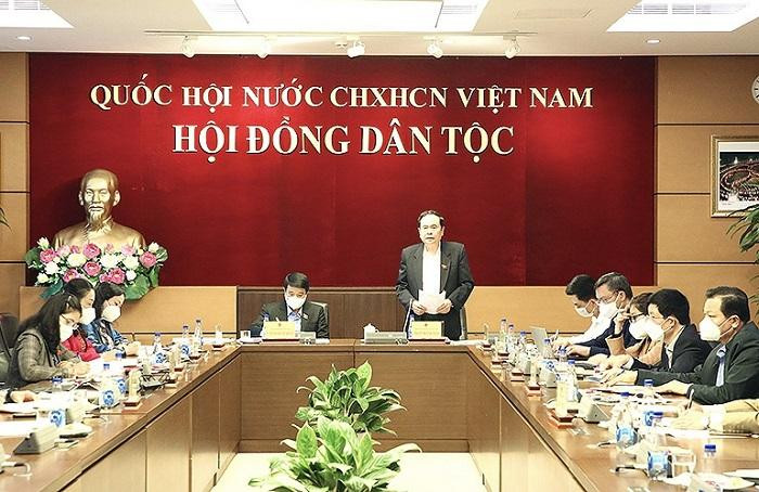 Đồng chí Trần Thanh Mẫn phát biểu ý kiến tại buổi làm việc.