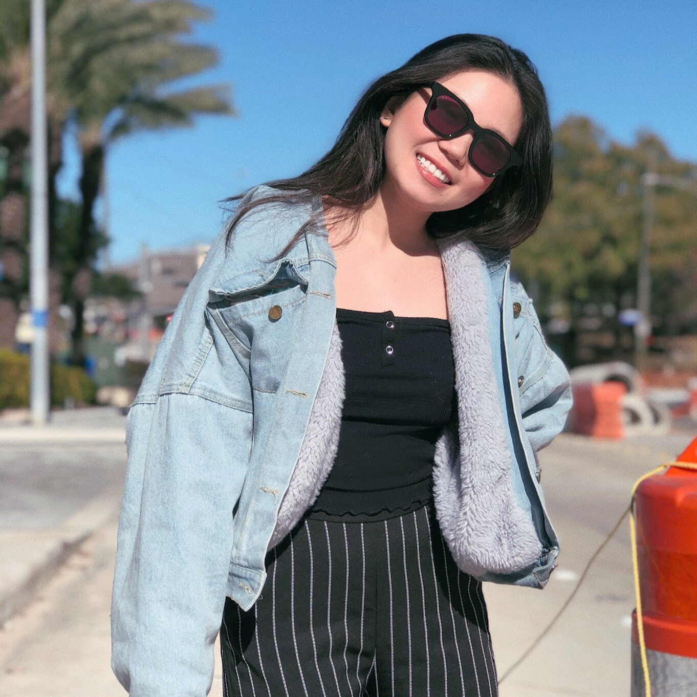 Với bản tính thích trải nghiệm nên Khanh cũng không gặp quá nhiều khó khăn trong mỗi chuyến đi vì dễ thích nghi với múi giờ hay ẩm thực ở các nước. Với bản tính thích trải nghiệm nên Khanh cũng không gặp quá nhiều khó khăn trong mỗi chuyến đi vì dễ thích nghi với múi giờ hay ẩm thực ở các nước.