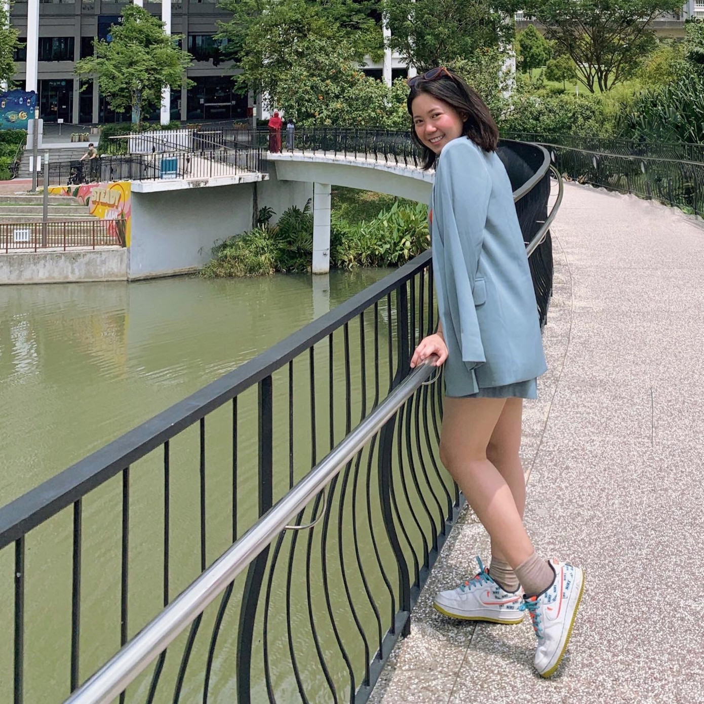 Với bản tính thích trải nghiệm nên Khanh cũng không gặp quá nhiều khó khăn trong mỗi chuyến đi vì dễ thích nghi với múi giờ hay ẩm thực ở các nước. Với bản tính thích trải nghiệm nên Khanh cũng không gặp quá nhiều khó khăn trong mỗi chuyến đi vì dễ thích nghi với múi giờ hay ẩm thực ở các nước.