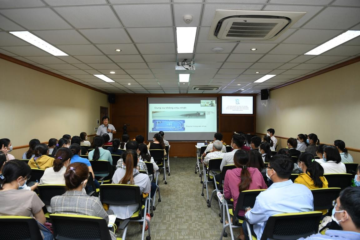 Tuần lễ được tổ chức kết hợp cả hình thức trực tiếp tại Bệnh viện và trực tuyến trên nền tảng Zoom. Tuần lễ được tổ chức kết hợp cả hình thức trực tiếp tại Bệnh viện và trực tuyến trên nền tảng Zoom.