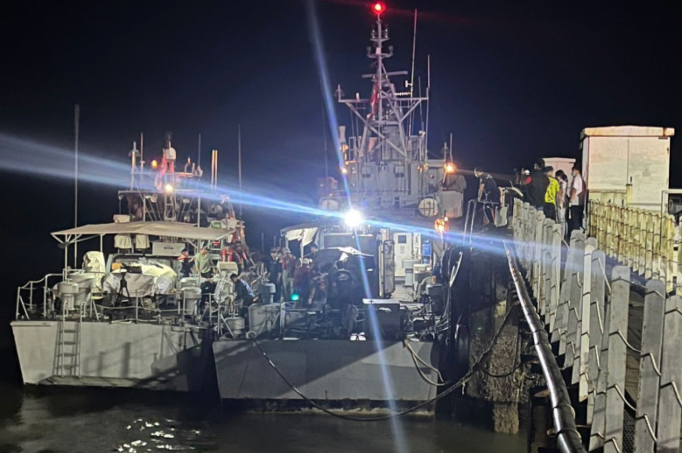 Các tàu tuần tra của Hải quân Thái Lan tại cảng Ranong . Ảnh: Trung tâm Chỉ huy Thực thi Hàng hải Thái Lan Khu vực 3