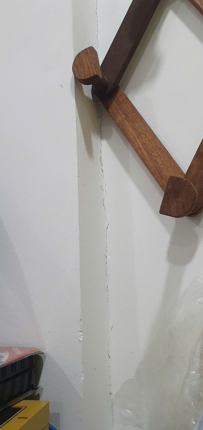 Có khoảng 300 căn hộ trong chung cư Diamond Riverside (quận 8) xuất hiện các vết nứt Có khoảng 300 căn hộ trong chung cư Diamond Riverside (quận 8) xuất hiện các vết nứt