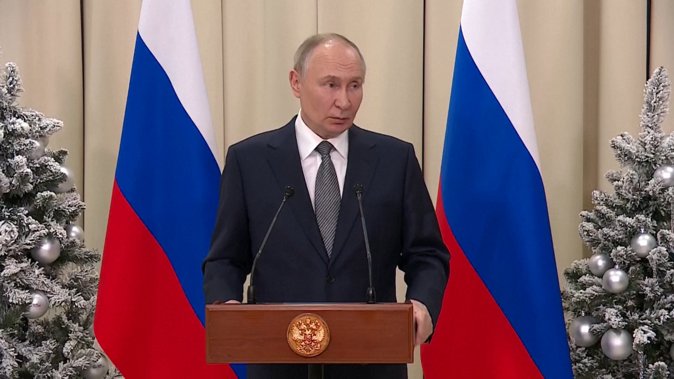 Tổng thống Liên bang Nga Vladimir Putin trả lời tại một cuộc họp báo ở Leningrad, ngày 26/12. Ảnh chụp màn hình. Tổng thống Liên bang Nga Vladimir Putin trả lời tại một cuộc họp báo ở Leningrad, ngày 26/12. Ảnh chụp màn hình.