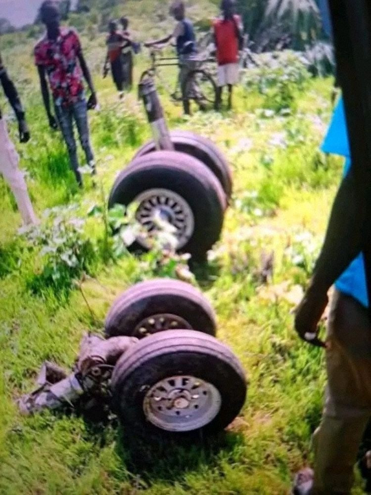 Chiếc bánh đáp đã rơi tại huyện Maban, Nam Sudan. Ảnh: UN WFP.