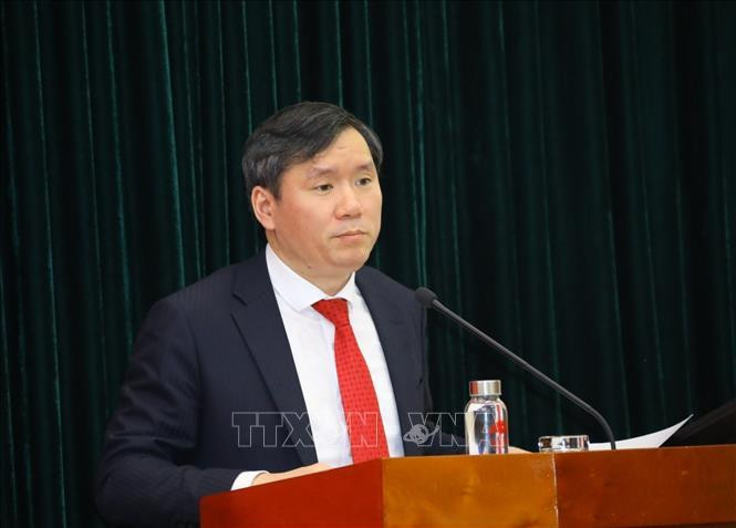 PGS. TS Lê Văn Lợi, Phó Giám đốc Học viện Chính trị quốc gia Hồ Chí Minh phát biểu. Ảnh: Văn Điệp/TTXVN