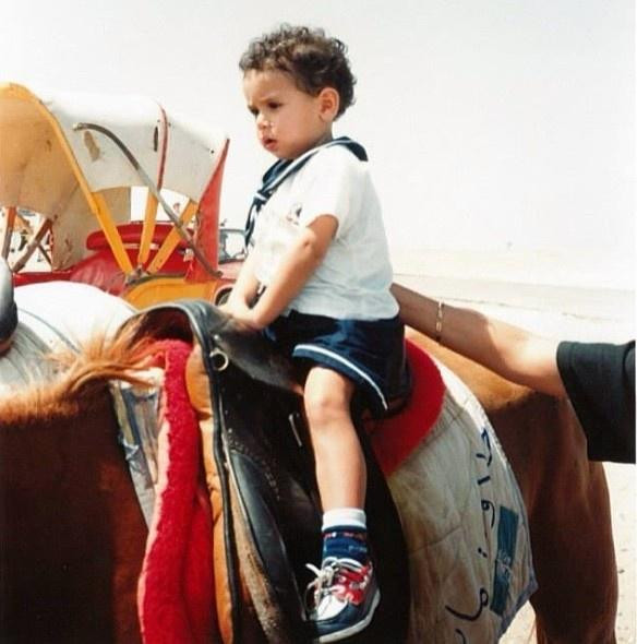 Nayel cưỡi ngựa từ khi lên 5 và nhanh chóng yêu thích, gắn bó với môn thể thao này đến khi trưởng thành. Năm 2011, lần đầu tiên anh giành chiến thắng một giải thưởng về đua ngựa. Nayel cũng thường xuyên đại diện Ai Cập tham gia nhiều giải đấu quốc tế.