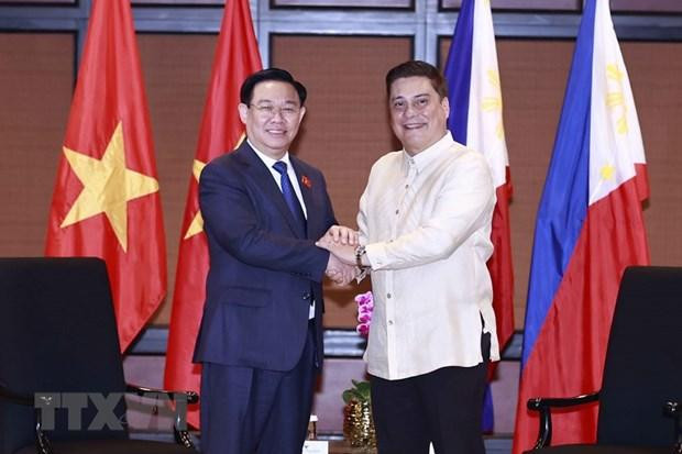 Chủ tịch Quốc hội Vương Đình Huệ và Chủ tịch Thượng viện Juan Miguel Zubiri tại hội đàm. (Ảnh: Doãn Tấn/TTXVN) Chủ tịch Quốc hội Vương Đình Huệ và Chủ tịch Thượng viện Juan Miguel Zubiri tại hội đàm. (Ảnh: Doãn Tấn/TTXVN)