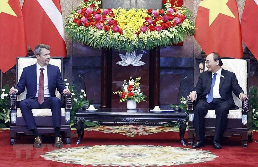 Chủ tịch nước Nguyễn Xuân Phúc tiếp Thái tử kế vị Đan Mạch Frederik. (Ảnh: Thống Nhất/TTXVN) Chủ tịch nước Nguyễn Xuân Phúc tiếp Thái tử kế vị Đan Mạch Frederik. (Ảnh: Thống Nhất/TTXVN)