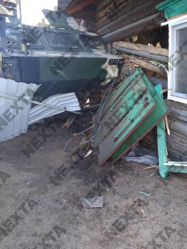 Vụ tai nạn xảy ra vào khoảng 10 giờ sáng ngày 5/4. Vụ tai nạn xảy ra vào khoảng 10 giờ sáng ngày 5/4.