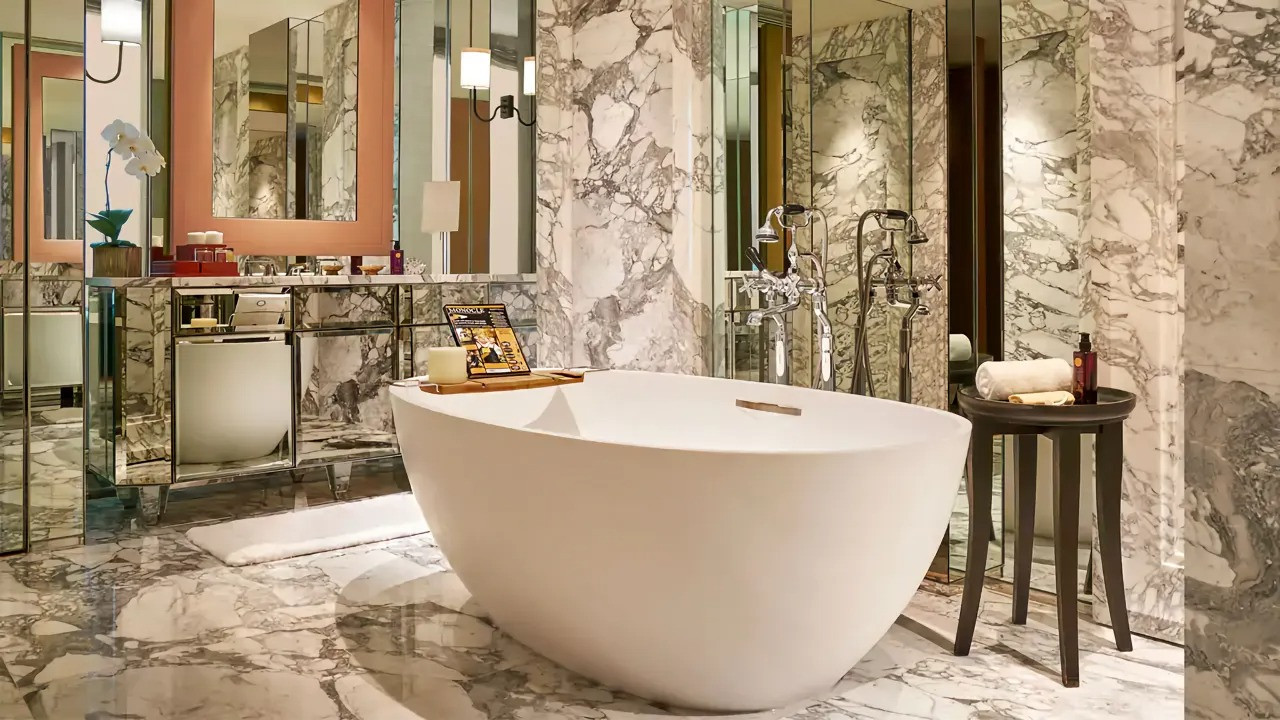 Tất cả các phòng đều có không gian làm việc rộng rãi và phòng tắm lớn với vòi sen cùng bồn tắm ngâm sâu. Tất cả các phòng đều có không gian làm việc rộng rãi và phòng tắm lớn với vòi sen cùng bồn tắm ngâm sâu.