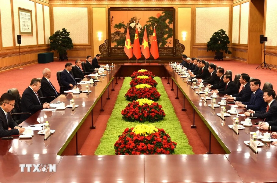 Chiều 11/10, Đồng chí Lương Cường cùng đoàn công tác Đảng Cộng sản Việt Nam hội kiến Tổng Bí thư, Chủ tịch nước Trung Quốc Tập Cận Bình cùng các lãnh đạo cấp cao Đảng Cộng sản Trung Quốc. (Ảnh: Thành Dương/TTXVN)