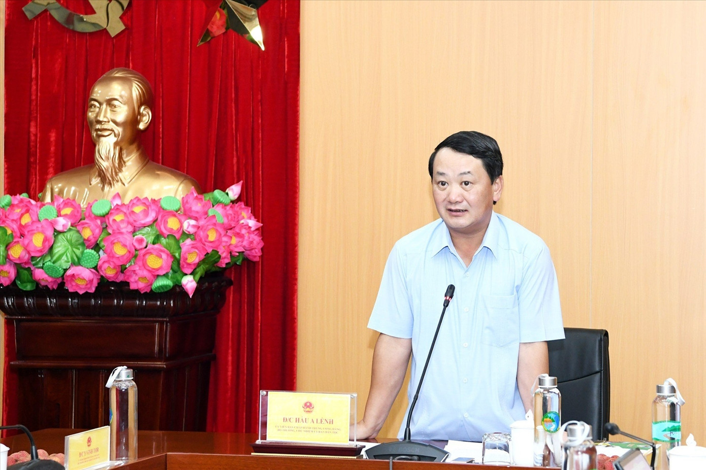 Bộ trưởng, Chủ nhiệm UBDT Hầu A Lềnh chủ trì Hội nghị