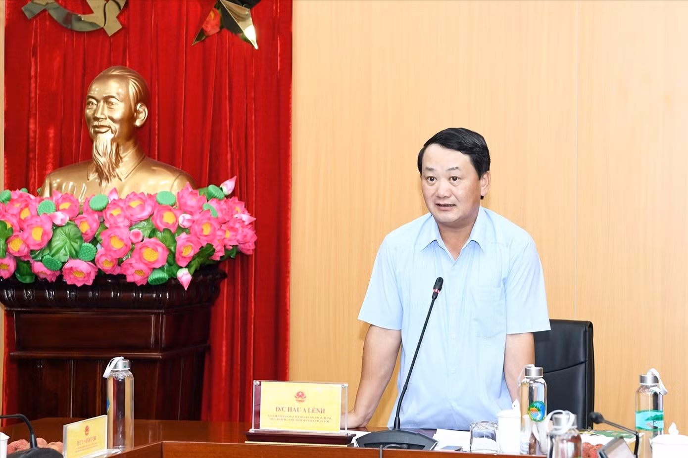 Bộ trưởng, Chủ nhiệm UBDT Hầu A Lềnh chủ trì Hội nghị