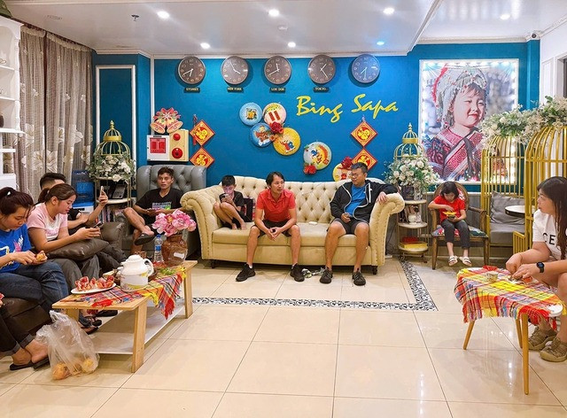 Nhiều người dân địa phương đến lưu trú tại Bing Sapa Hotel & Restaurant sau vụ sạt lở nghiêm trọng ảnh hưởng đến nhà cửa. Ảnh: NVCC. Nhiều người dân địa phương đến lưu trú tại Bing Sapa Hotel & Restaurant sau vụ sạt lở nghiêm trọng ảnh hưởng đến nhà cửa. Ảnh: NVCC.