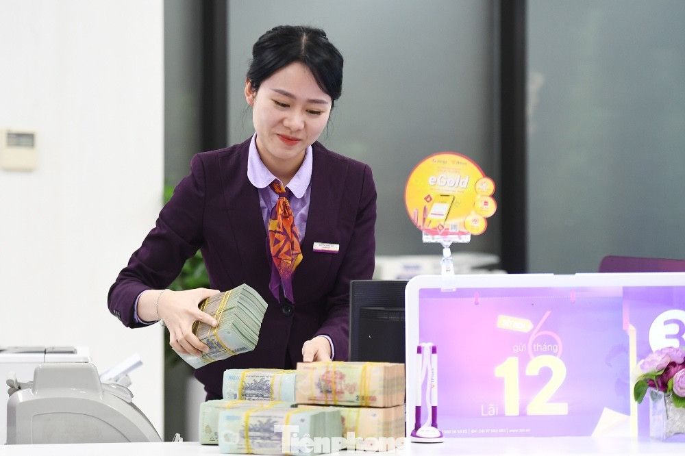 Tại nhiều nước, tiền lãi cũng là một khoản thu nhập phải chịu thuế thu nhập cá nhân. Ảnh minh hoạ: Nam Khánh. Tại nhiều nước, tiền lãi cũng là một khoản thu nhập phải chịu thuế thu nhập cá nhân. Ảnh minh hoạ: Nam Khánh.