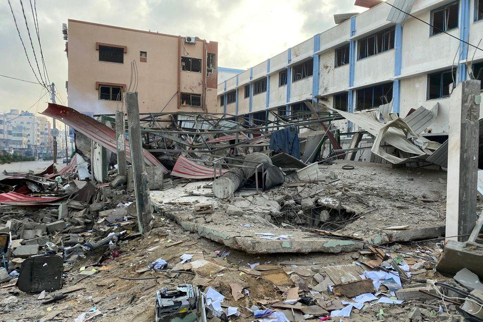 Các công trình công cộng nằm trong khu vực dân cư được cho là mục tiêu chính của quân đội Israel.