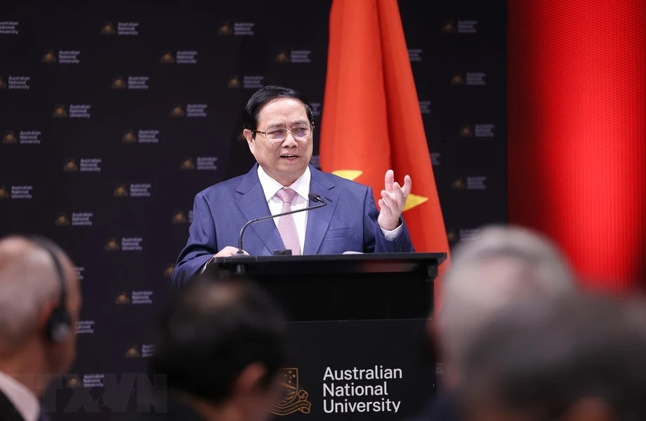 Thủ tướng Phạm Minh Chính trao đổi với lãnh đạo và sinh viên Trường Đại học Quốc gia Australia (ANU). (Ảnh: Dương Giang/TTXVN)
