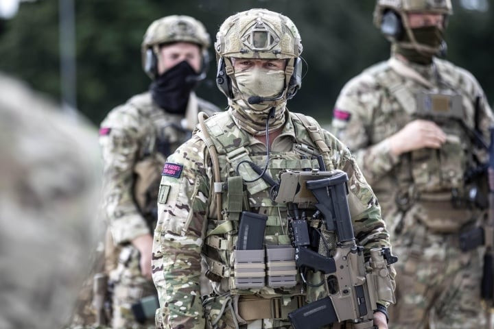 Anh tạm dừng cấp phép xuất khẩu thiết bị thông tin liên lạc quân sự và áo giáp chống đạn cho Israel Anh tạm dừng cấp phép xuất khẩu thiết bị thông tin liên lạc quân sự và áo giáp chống đạn cho Israel