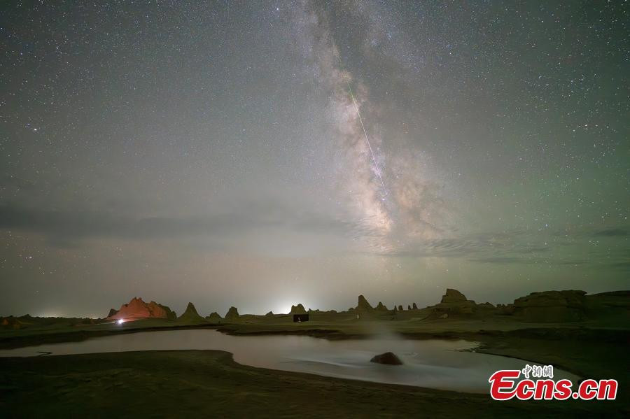Năm nay, mưa sao băng Perseids là một trong hai trận mưa sao băng lớn nhất với tần suất cực đại vào khoảng 80-100 vệt sao băng/giờ. Năm nay, mưa sao băng Perseids là một trong hai trận mưa sao băng lớn nhất với tần suất cực đại vào khoảng 80-100 vệt sao băng/giờ.