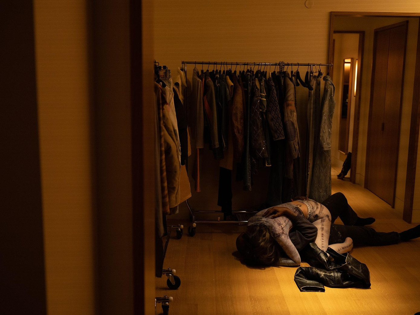 Kanye West và bạn gái trong bộ ảnh thực hiện cho Interview Magazine. Ảnh: Interview Magazine.