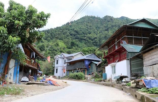 Một góc trung tâm bản Seo Thèn, xã Pa Vệ Sủ, huyện Mường Tè được xây dựng khang trang. Ảnh: Việt Hoàng-TTXVN