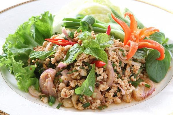 'Lạp'- Món ăn truyền thống trong ngày Tết ở Lào