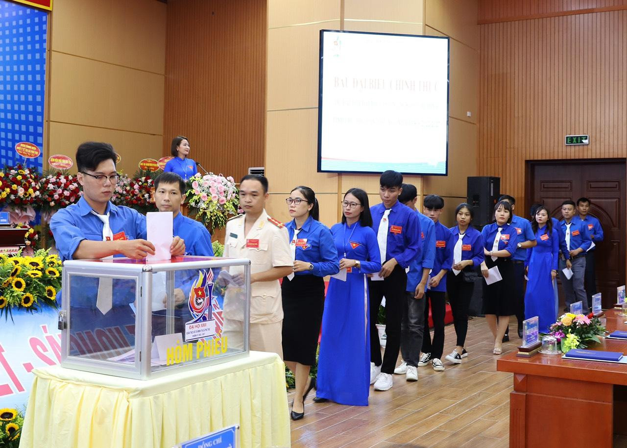 Bỏ phiếu bầu BCH Đoàn TNCS Hồ Chí Minh thị xã Phú Thọ nhiệm kỳ 2022-2027 Bỏ phiếu bầu BCH Đoàn TNCS Hồ Chí Minh thị xã Phú Thọ nhiệm kỳ 2022-2027