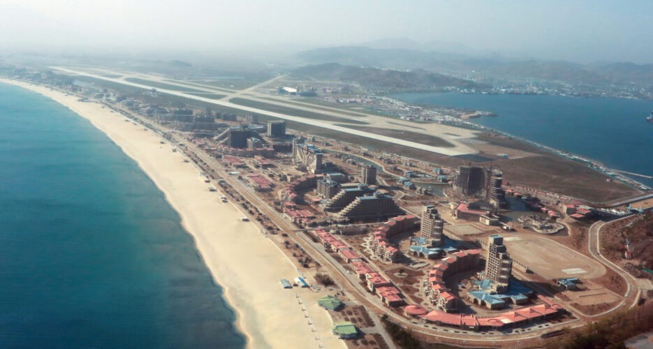 Phối cảnh khu du lịch ven biển Wonsan-Kalma. Ảnh: Rodong Sinmun. Phối cảnh khu du lịch ven biển Wonsan-Kalma. Ảnh: Rodong Sinmun.