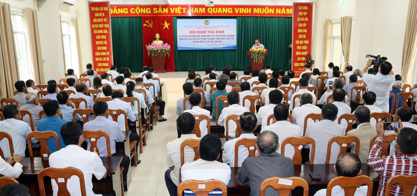Quang cảnh buổi tọa đàm