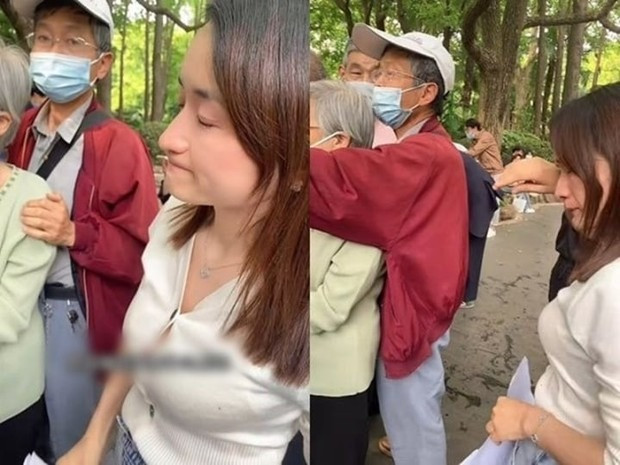 Cô gái 32 tuổi không nén nổi tủi thân, lùi ra phía sau lau nước mắt. Cô gái 32 tuổi không nén nổi tủi thân, lùi ra phía sau lau nước mắt.