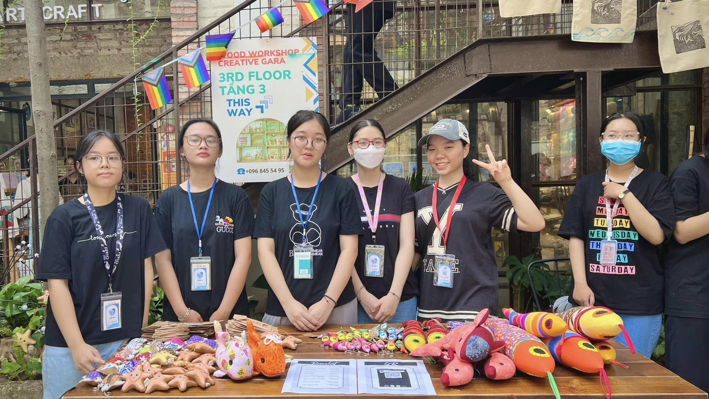 “Nhận được 70 đơn đăng ký làm tình nguyện viên của sự kiện, em thực sự bất ngờ vì không nghĩ những gì chúng em làm có thể lan tỏa được đến nhiều bạn trẻ như thế” - Quỳnh Như cho biết.