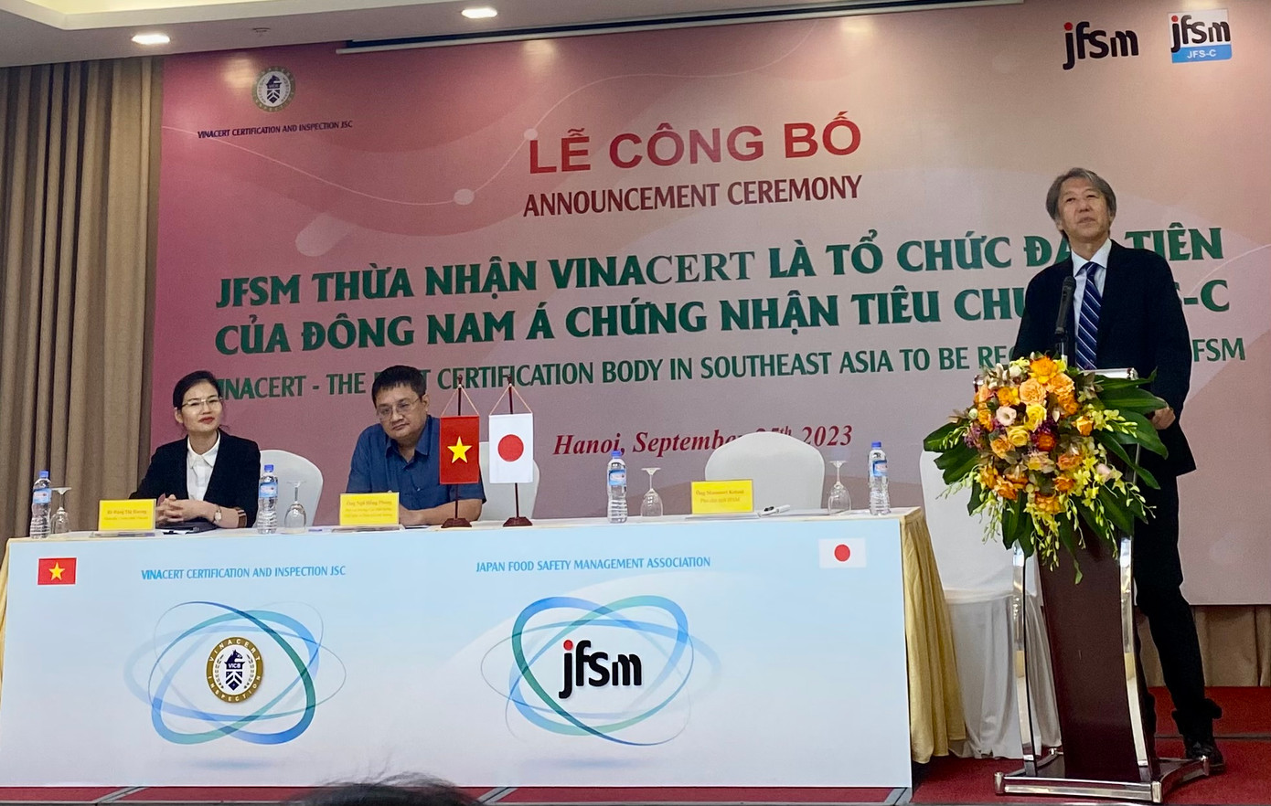 Ông Masanori Kotani - Phó Chủ tịch Hiệp hội Quản lý An toàn Thực phẩm Nhật Bản JFSM phát biểu tại lễ công bố Ông Masanori Kotani - Phó Chủ tịch Hiệp hội Quản lý An toàn Thực phẩm Nhật Bản JFSM phát biểu tại lễ công bố