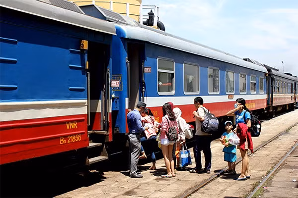 Đường sắt mở bán vé tàu Tết sớm, năm nay không bán ghế phụ.
