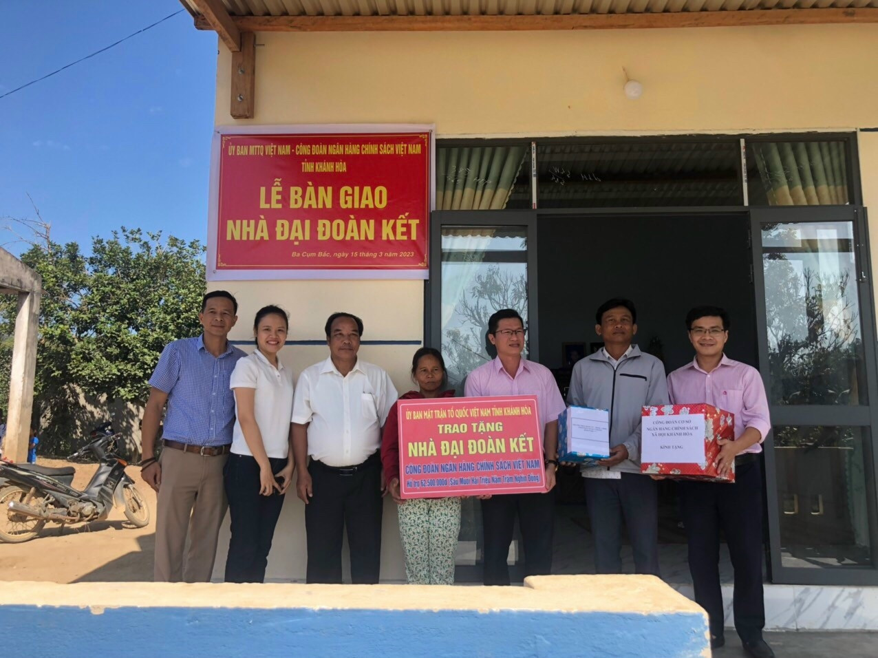 Các cơ quan, ban ngành trong tỉnh Khánh Hòa hỗ trợ giúp người dân nghèo có nhà ở ổn định, an toàn. (Ảnh minh họa)