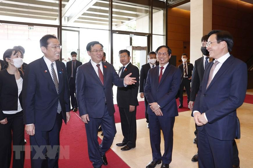 Lễ đón Thủ tướng Nhật Bản Kishida Fumio tại Nhà Quốc hội. (Ảnh: Doãn Tấn/TTXVN)