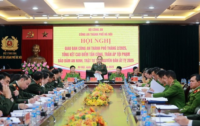 Thiếu tướng Nguyễn Thanh Tùng - Giám đốc CATP chủ trì, phát biểu chỉ đạo hội nghị