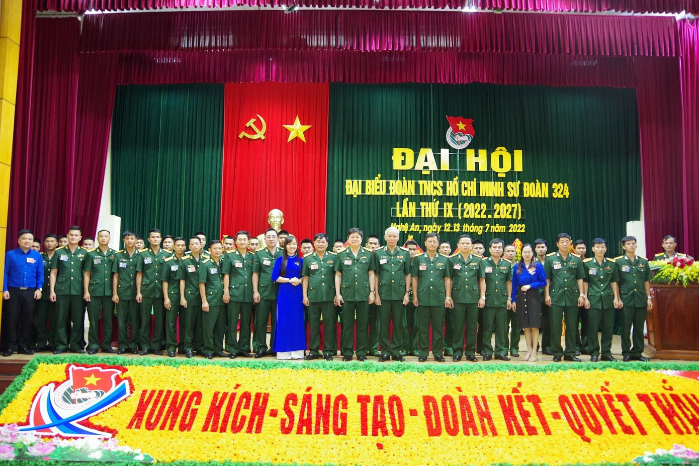 Các đại biểu về dự đại hội Các đại biểu về dự đại hội