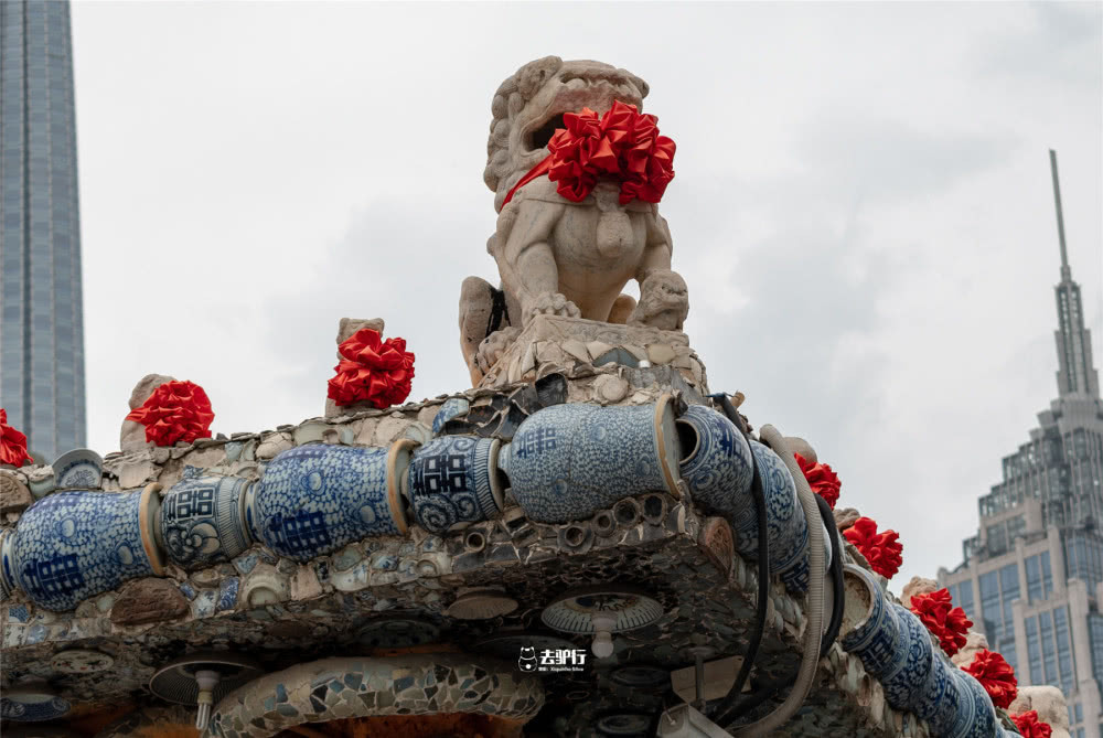 Khám phá ngôi nhà lát toàn cổ vật trị giá 1500 tỷ nổi tiếng độc nhất thế giới ảnh 3