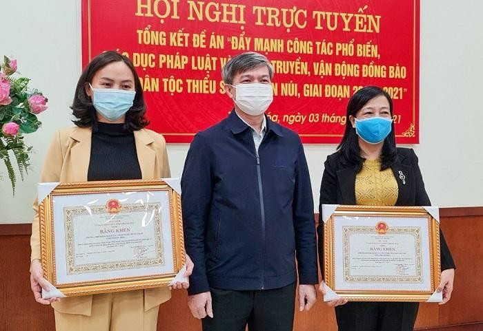 Chủ tịch UBND tỉnh tặng Bằng khen cho các cá nhân có thành tích xuất sắc trong thực hiện Đề án 1163.
