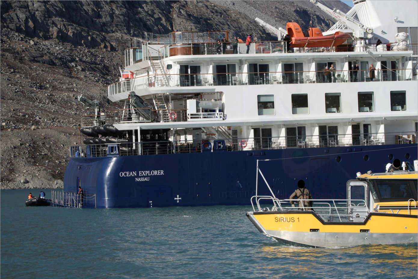 Con tàu bị mắc cạn. Ảnh: JAC. Con tàu bị mắc cạn. Ảnh: JAC.