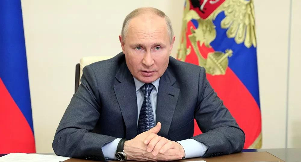 Trước đó, Tổng thống Nga Vladimir Putin đã nói trong cuộc họp báo thường niên rằng các chuyên gia quân sự Nga gọi hệ thống tên lửa đất-đối-không S-500 và các loại tên lửa đánh chặn hiện đại khác là 'liều thuốc' có thể chống lại mọi vũ khí siêu thanh của đối phương. Trước đó, Tổng thống Nga Vladimir Putin đã nói trong cuộc họp báo thường niên rằng các chuyên gia quân sự Nga gọi hệ thống tên lửa đất-đối-không S-500 và các loại tên lửa đánh chặn hiện đại khác là 'liều thuốc' có thể chống lại mọi vũ khí siêu thanh của đối phương.