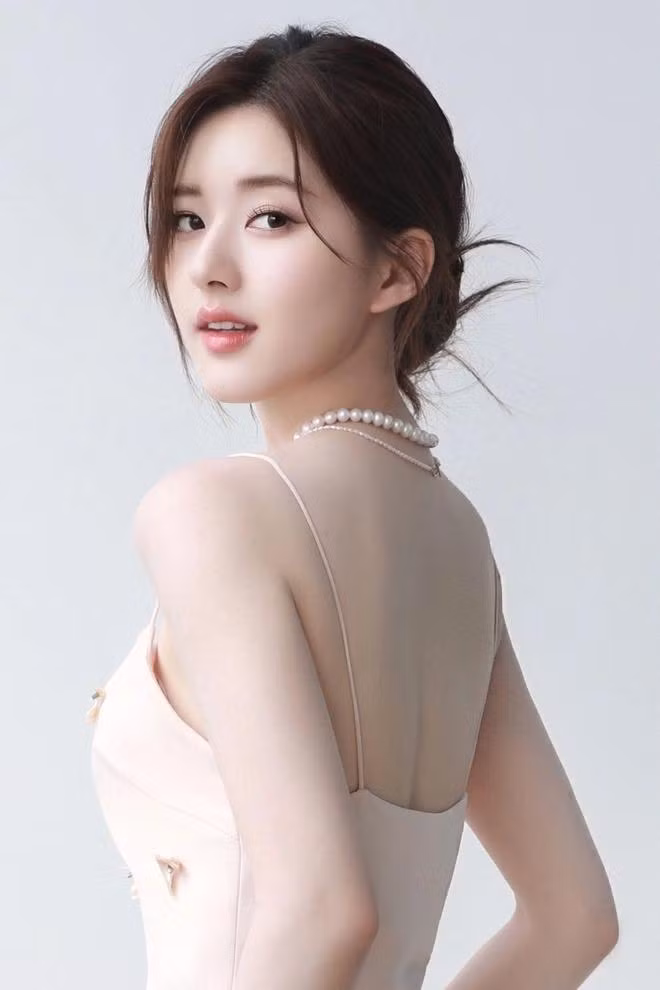 Triệu Lộ Tư Triệu Lộ Tư
