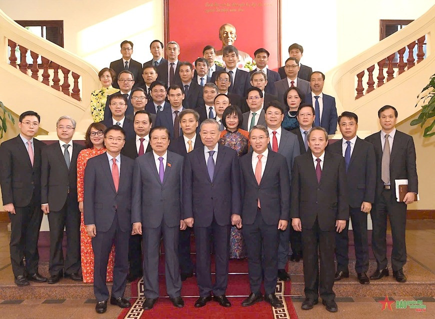 Tổng Bí thư Tô Lâm và các đại biểu tại Bộ Tư pháp.