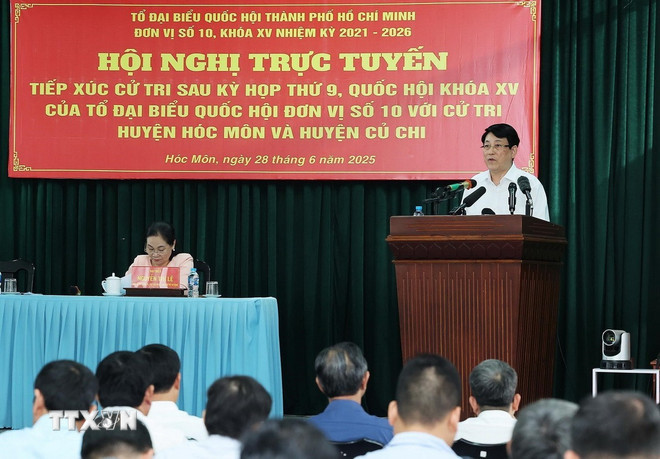 Chủ tịch nước Lương Cường phát biểu với cử tri huyện Hóc Môn và huyện Củ Chi, Thành phố Hồ Chí Minh. (Ảnh: Lâm Khánh/TTXVN)